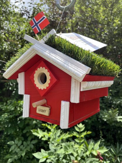 Painted Stabbur Birdhouse - Image 2